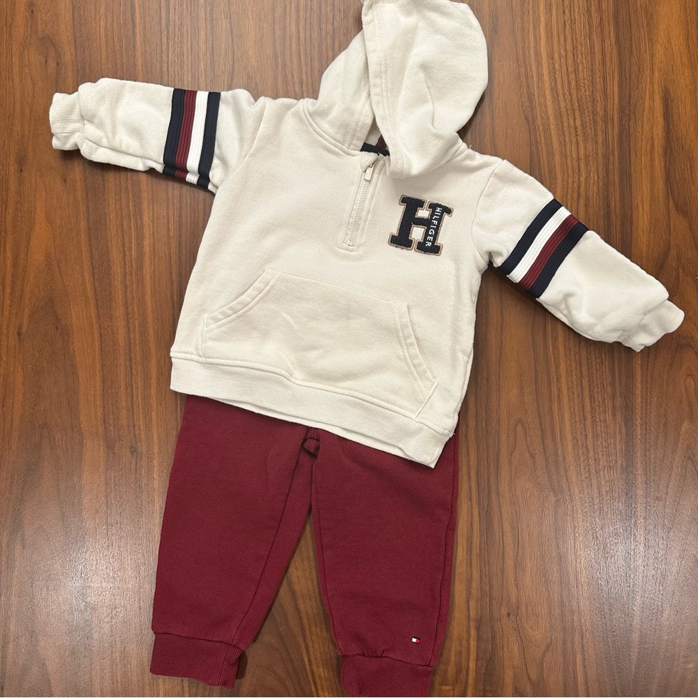 Tommy Hilfiger Hoodie and Sweatpants Fleece Set